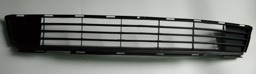 Решетка радиатора нижняя TOYOTA COROLLA 2010–н.в.