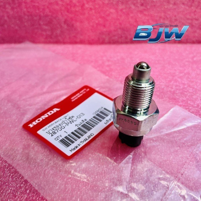 Датчик включения заднего хода HONDA ACCORD CR-V K20A2 K24A2 R20A2
