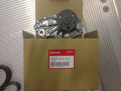Помпа водяная K24Z4 HONDA K24Z4