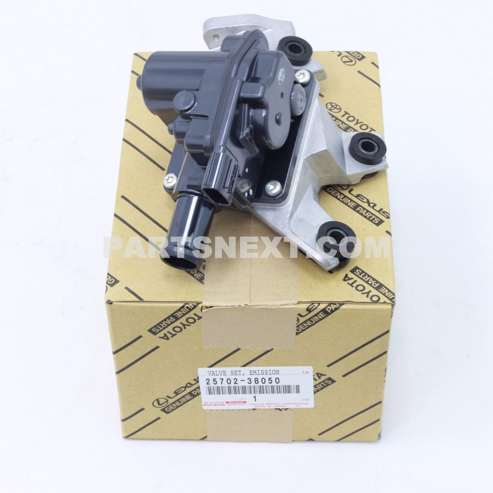 Клапан рециркуляции выхлопных газов-L TOYOTA J150 1UR GX460 09-13